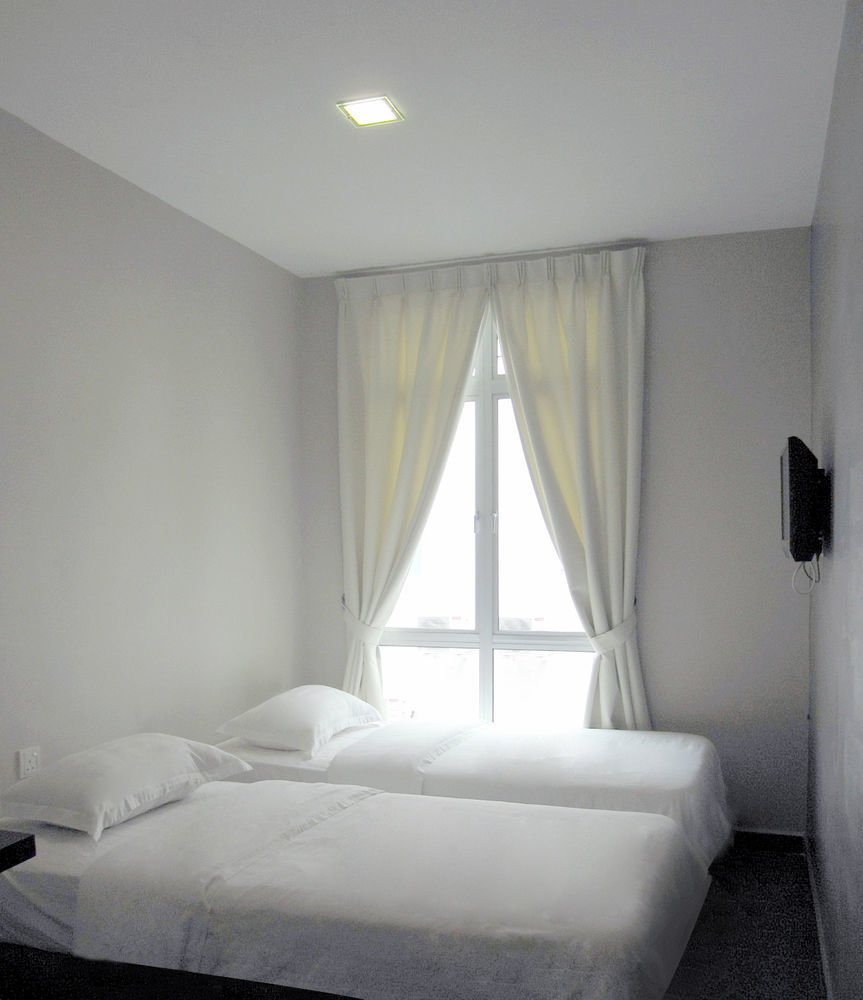 Place2Stay Hotel Malacca Exterior photo