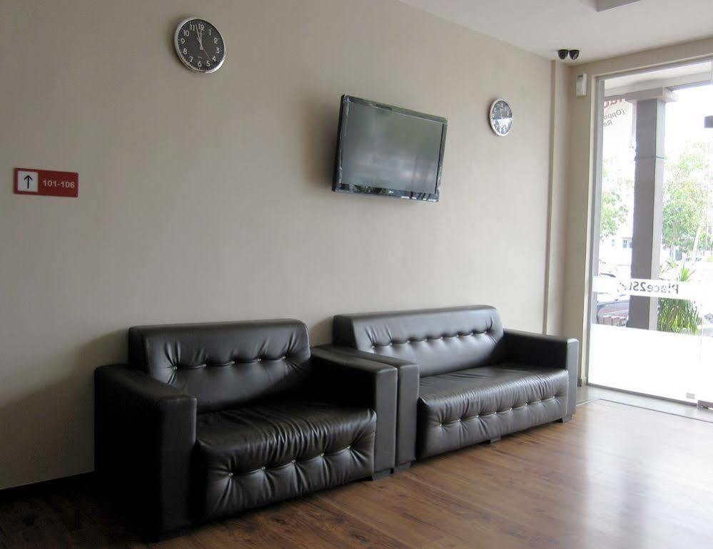 Place2Stay Hotel Malacca Exterior photo